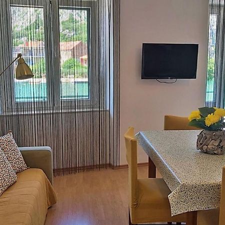 Apartment Mandic Omiš Zewnętrze zdjęcie