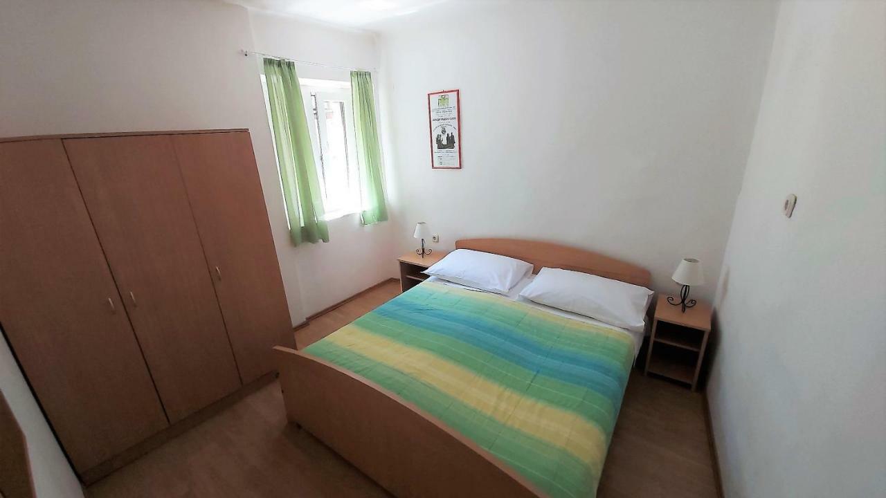 Apartment Mandic Omiš Zewnętrze zdjęcie