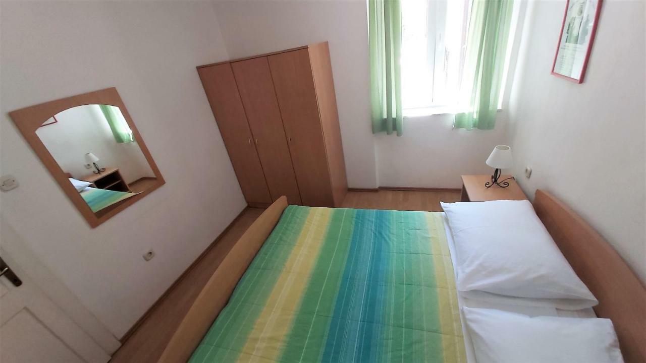 Apartment Mandic Omiš Zewnętrze zdjęcie